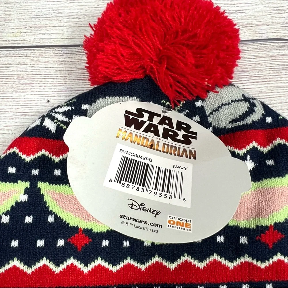 Star Wars Mandalorian Baby Yoda Grogu Holiday Knit Beanie Hat NWT Christmas